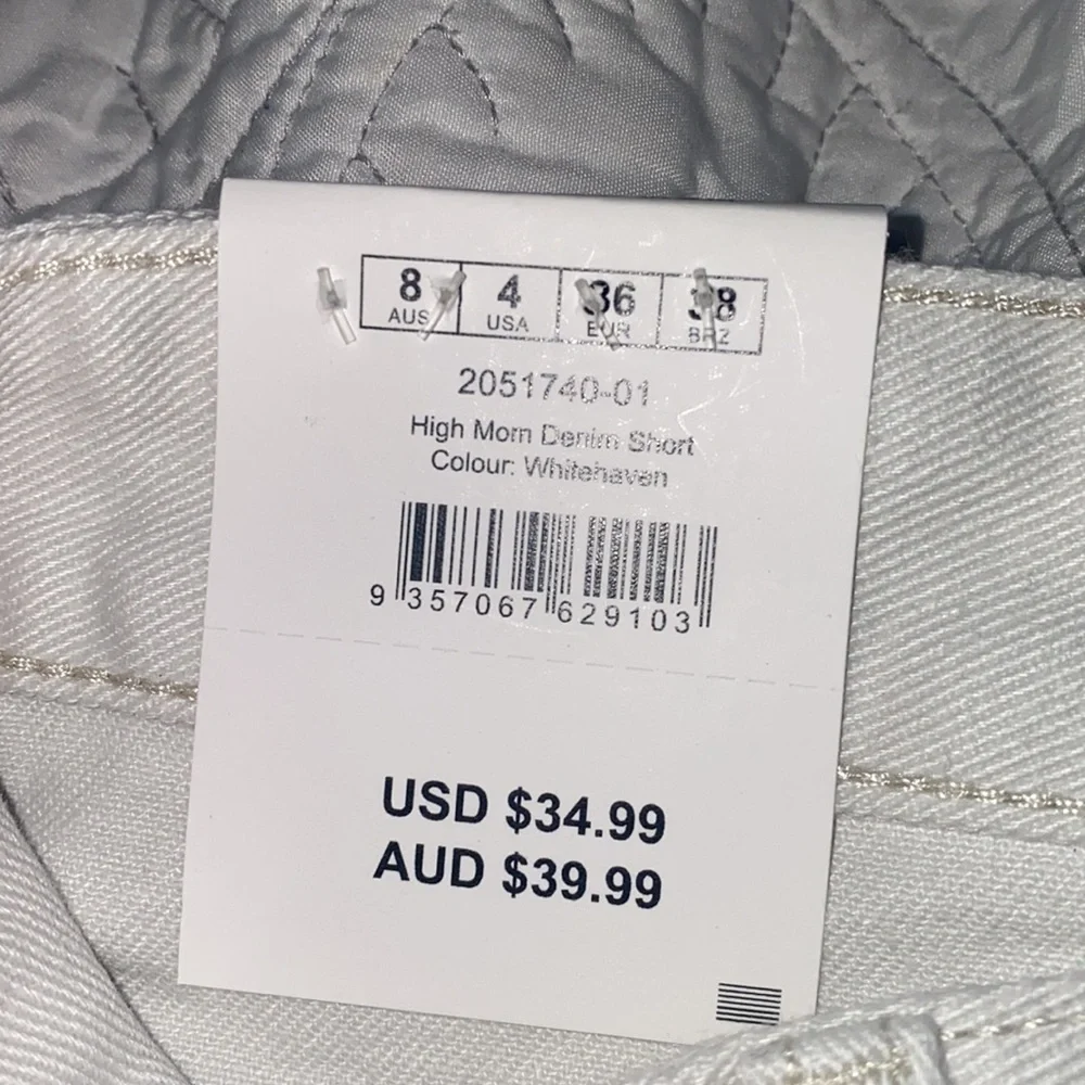 Cotton On High Rise Mom Shorts (3 for $10) - Picture 5 of 5